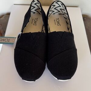 TOMS Black Canvas Slip-On Flats